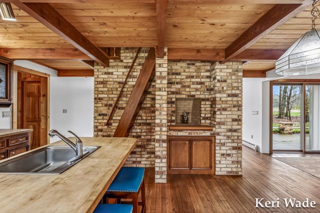 5214 Scenic Drive, Whitehall, MI 49461