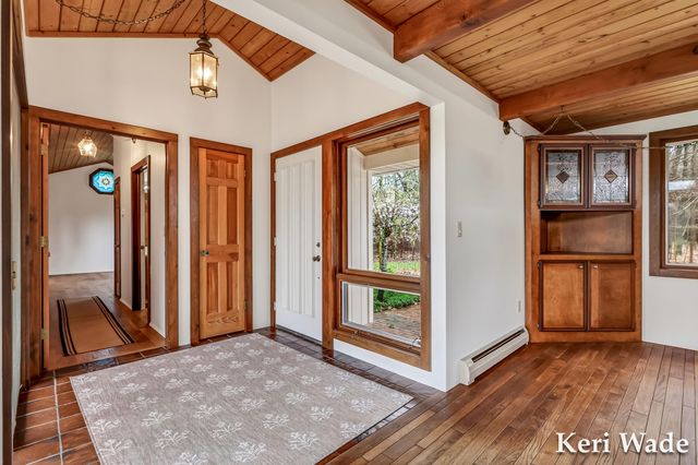 5214 Scenic Drive, Whitehall, MI 49461