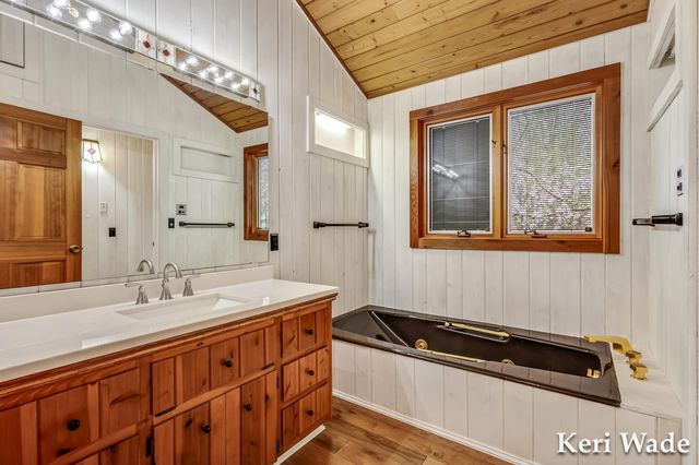 5214 Scenic Drive, Whitehall, MI 49461