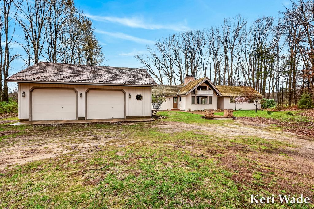 5214 Scenic Drive, Whitehall, MI 49461