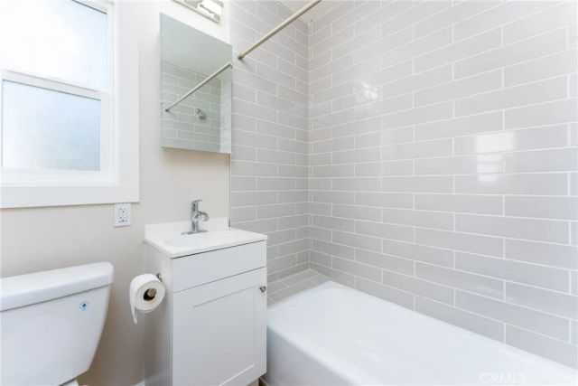 1412 Ravenna, Wilmington, CA 90744