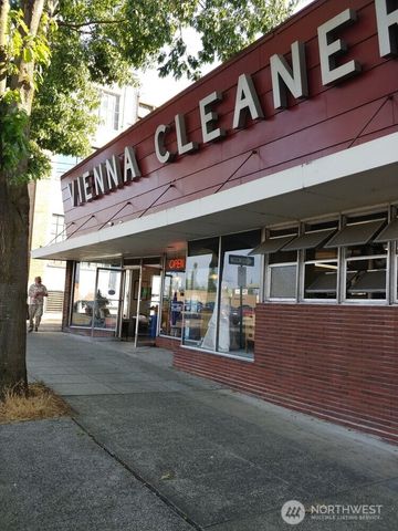 206 E Magnolia Street, Bellingham, WA 98225