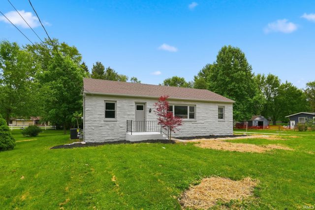 215 Hartzell Road, New Haven, IN 46774