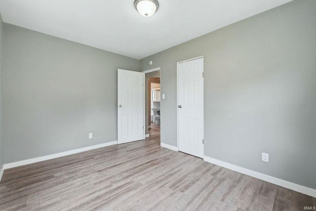 215 Hartzell Road, New Haven, IN 46774