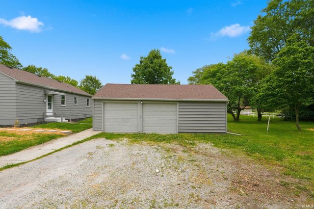 215 Hartzell Road, New Haven, IN 46774