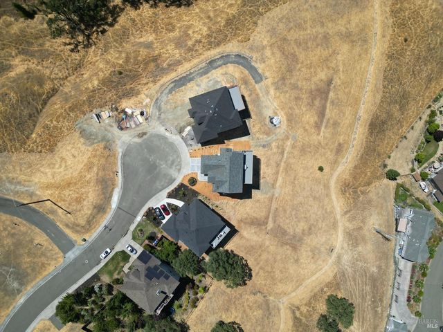 2408 Celestin Ct, Ukiah, CA 95482