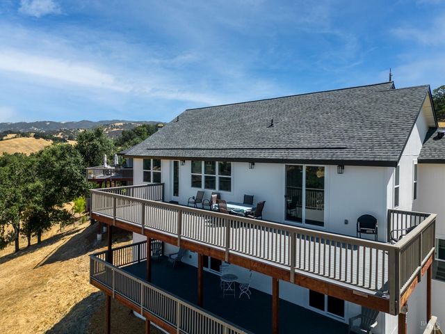 2408 Celestin Ct, Ukiah, CA 95482