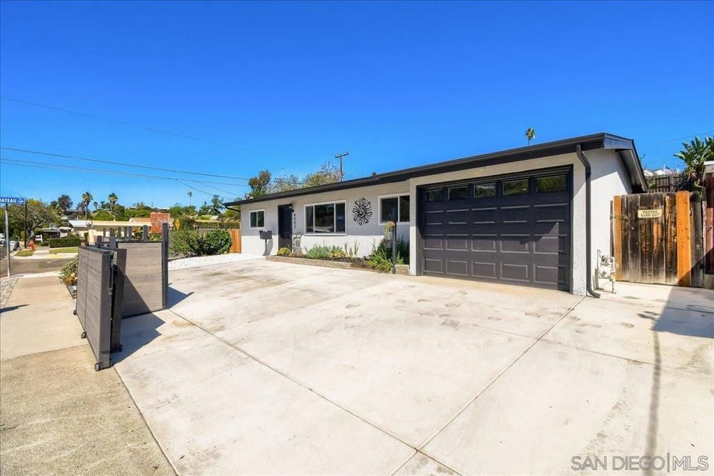 4902 Chateau Drive, San Diego, CA 92117 — exterior