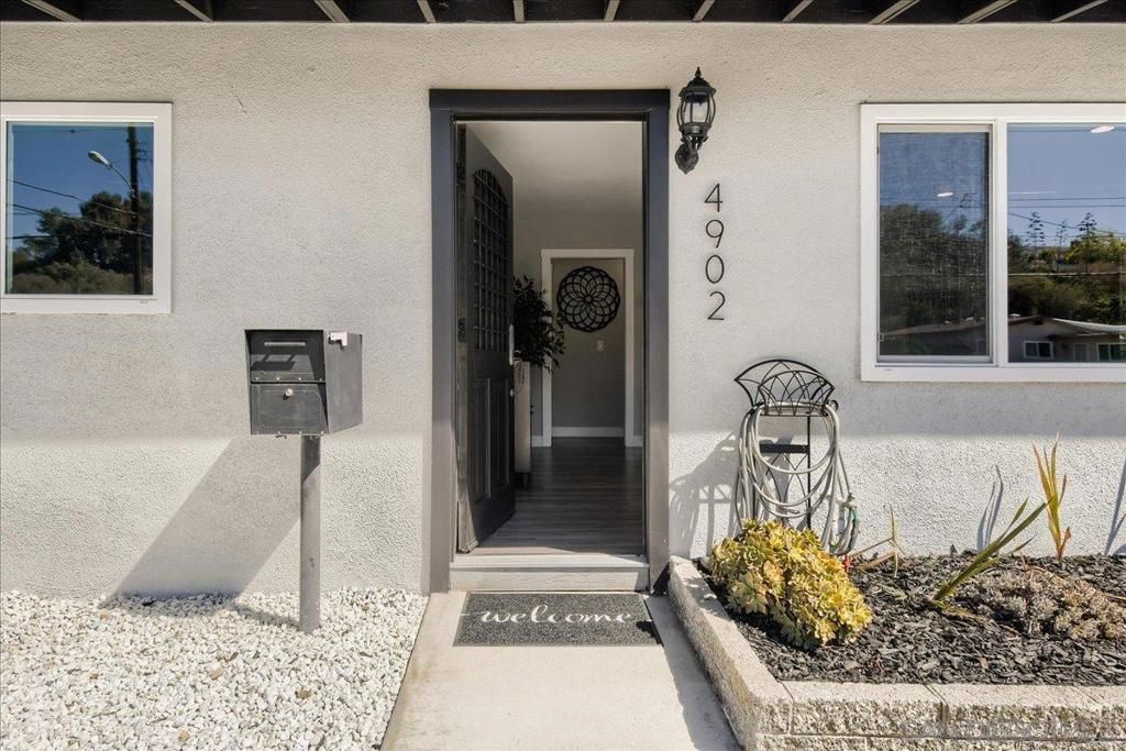4902 Chateau Drive, San Diego, CA 92117 — photo 3
