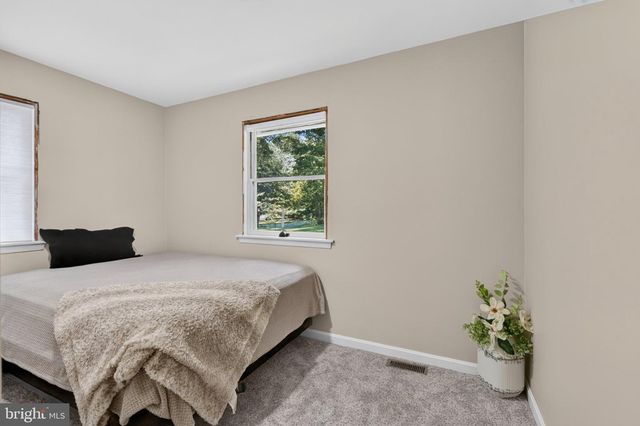 5803 GRIFFITH LAKE DR, Milford, DE 19963