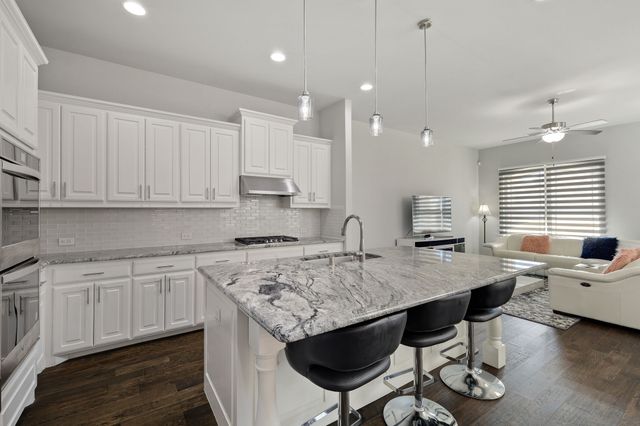 177 Mccartt Drive, Lewisville, TX 75067