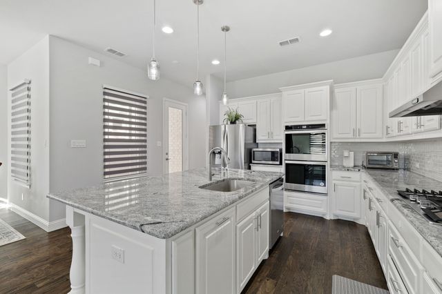177 Mccartt Drive, Lewisville, TX 75067