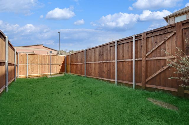 177 Mccartt Drive, Lewisville, TX 75067