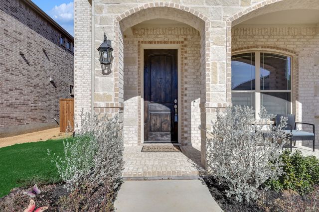 177 Mccartt Drive, Lewisville, TX 75067