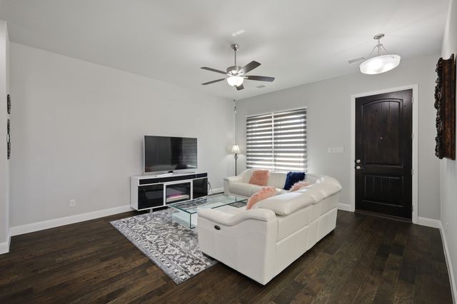 177 Mccartt Drive, Lewisville, TX 75067