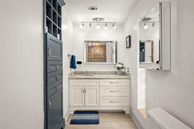 7409 S Rice Avenue, Bellaire, TX 77401