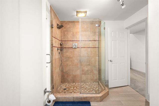 7409 S Rice Avenue, Bellaire, TX 77401