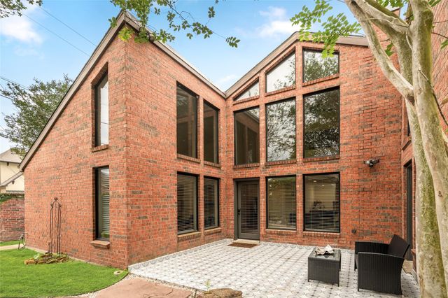 7409 S Rice Avenue, Bellaire, TX 77401