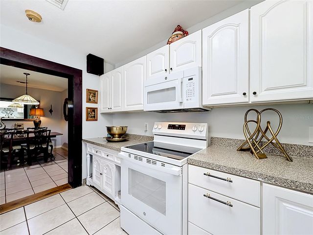 2705 ARC DRIVE, Orlando, FL 32826