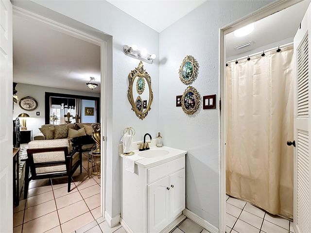 2705 ARC DRIVE, Orlando, FL 32826