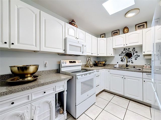 2705 ARC DRIVE, Orlando, FL 32826