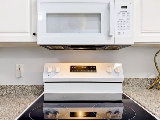 2705 ARC DRIVE, Orlando, FL 32826