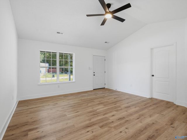 305 Buffalo Creek Drive, Toney, AL 35773
