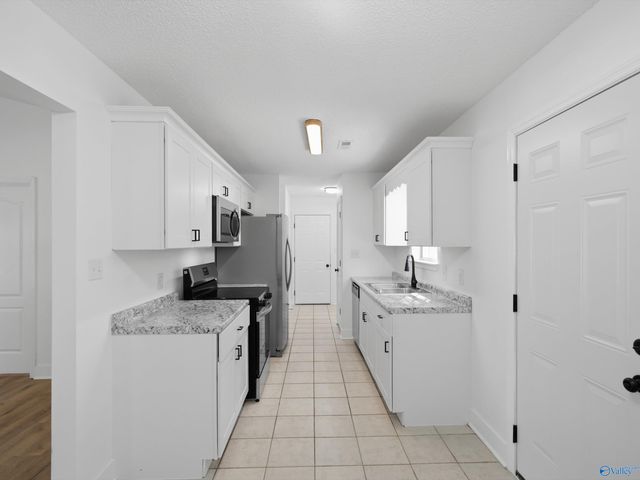 305 Buffalo Creek Drive, Toney, AL 35773