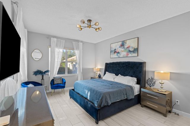 4198 Manor Forest Trail, Boynton Beach, FL 33436