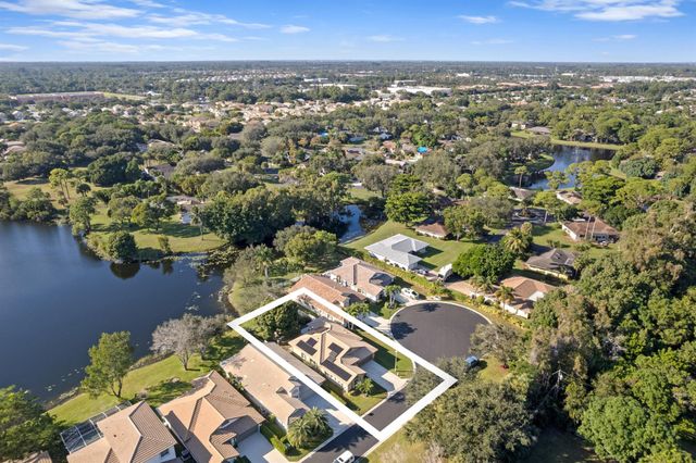 4198 Manor Forest Trail, Boynton Beach, FL 33436