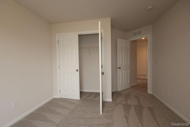 642 Harvest Way, Chelsea, MI 48118