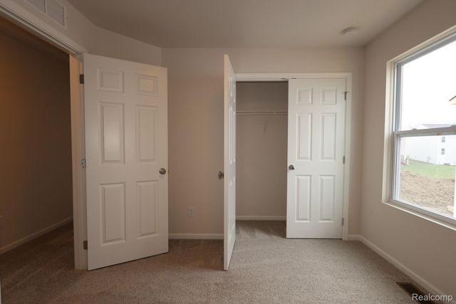 642 Harvest Way, Chelsea, MI 48118