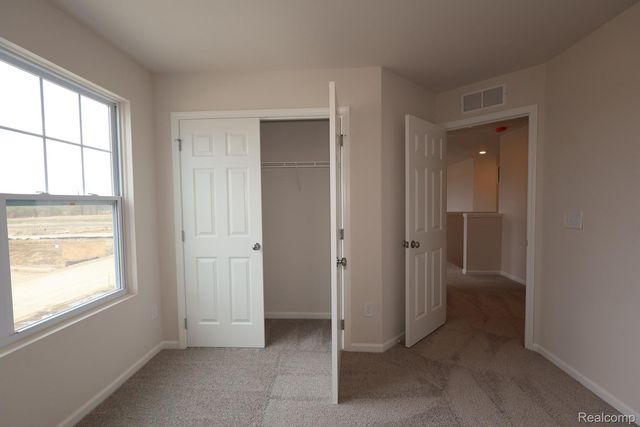 642 Harvest Way, Chelsea, MI 48118