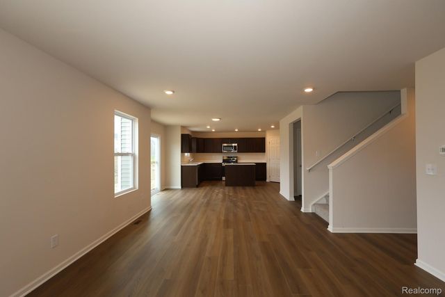 642 Harvest Way, Chelsea, MI 48118