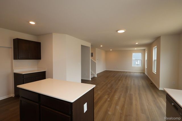 642 Harvest Way, Chelsea, MI 48118