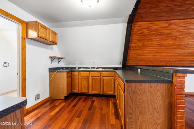 1405 Robertson Ct, Crestwood, KY 40014