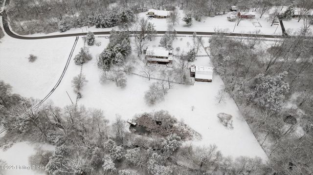 1405 Robertson Ct, Crestwood, KY 40014