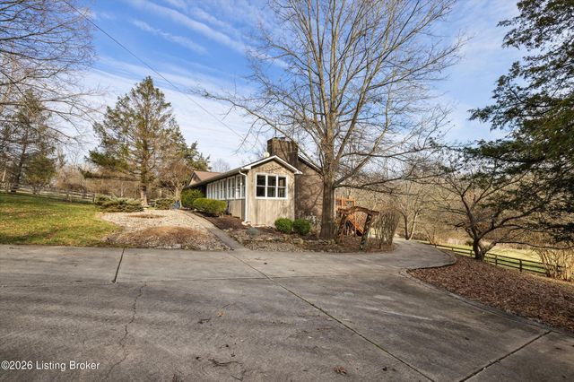 1405 Robertson Ct, Crestwood, KY 40014