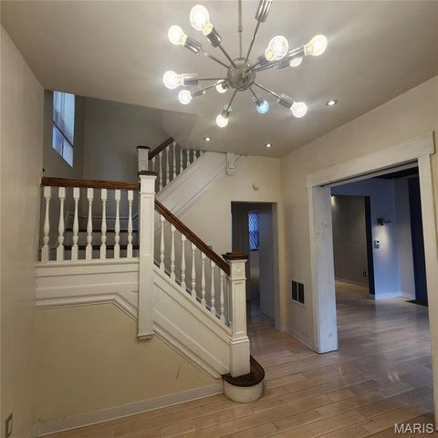 4261 Red Bud Avenue, St Louis, MO 63115