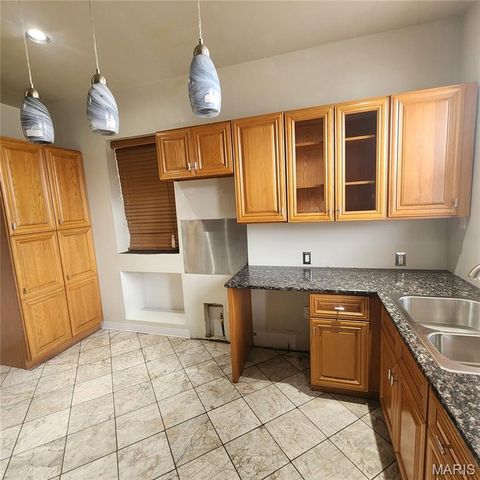 4261 Red Bud Avenue, St Louis, MO 63115