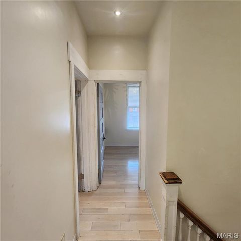 4261 Red Bud Avenue, St Louis, MO 63115