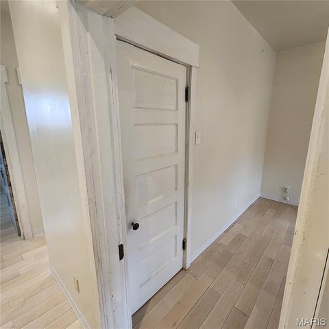 4261 Red Bud Avenue, St Louis, MO 63115