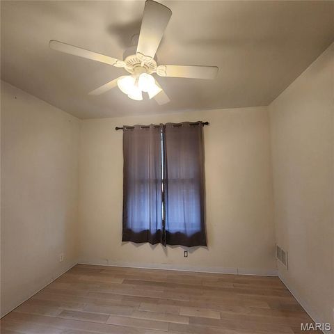 4261 Red Bud Avenue, St Louis, MO 63115