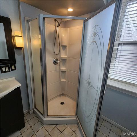 4261 Red Bud Avenue, St Louis, MO 63115