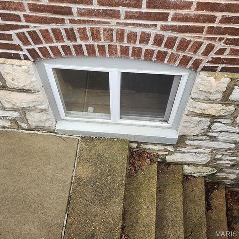 4261 Red Bud Avenue, St Louis, MO 63115