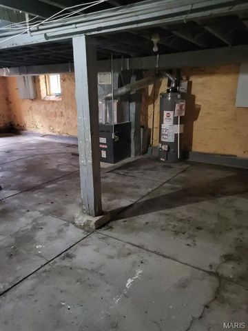 4261 Red Bud Avenue, St Louis, MO 63115