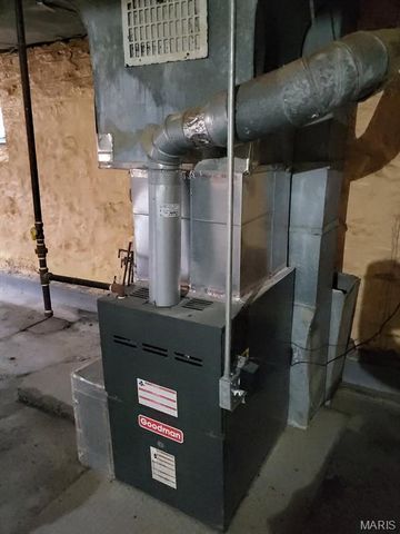 4261 Red Bud Avenue, St Louis, MO 63115