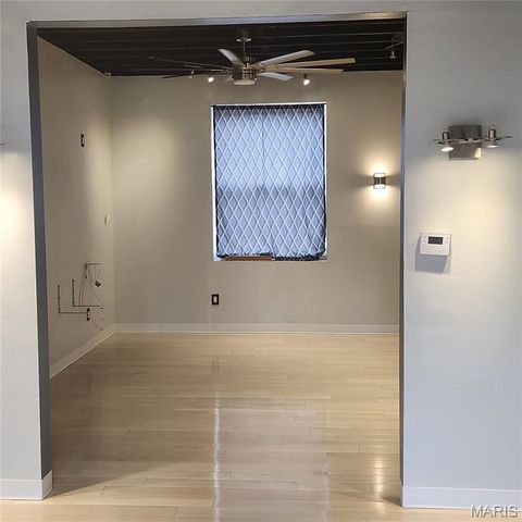 4261 Red Bud Avenue, St Louis, MO 63115