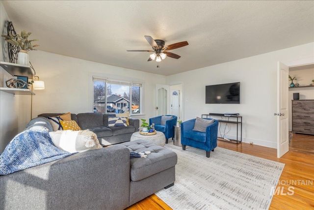 308 17th Avenue S, Nampa, ID 83651