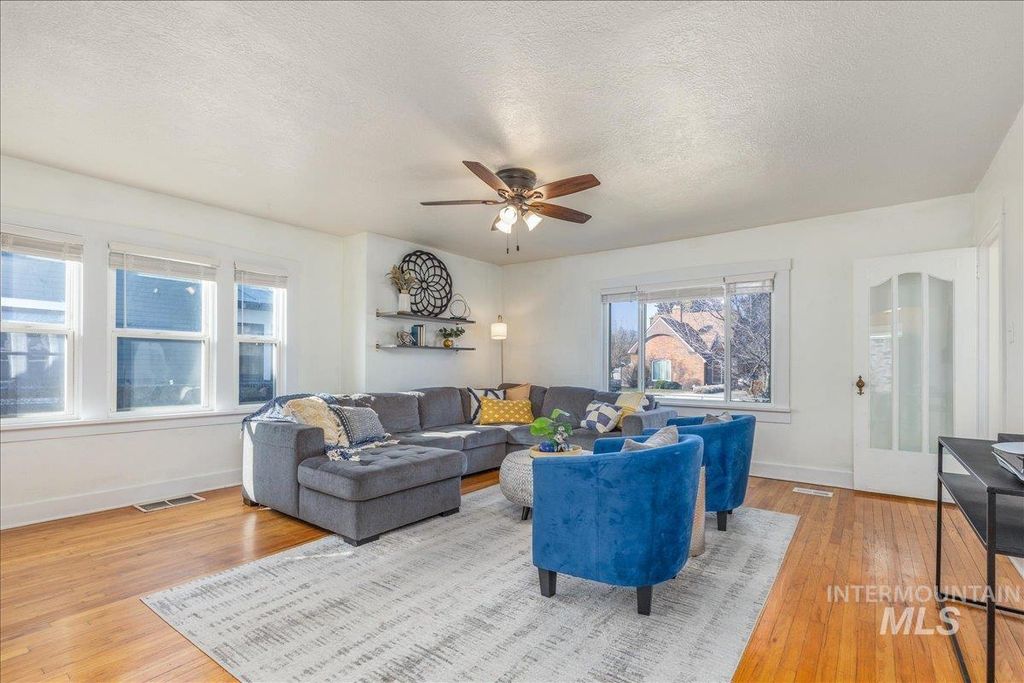 308 17th Avenue S, Nampa, ID 83651